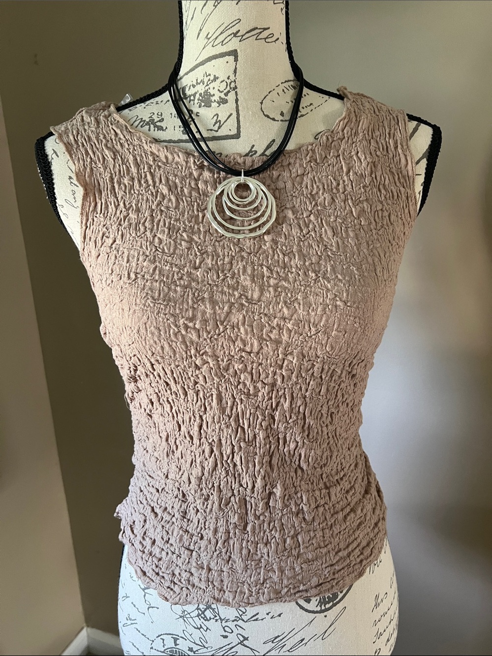 Taupe Women's Sleeveless Textured Tank - NWT